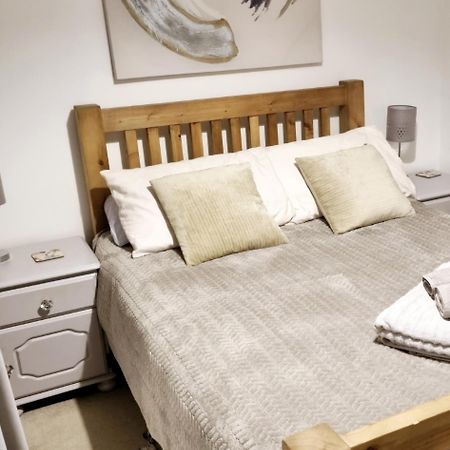 Private One Bedroom Apartment With Garden And Parking Thame Extérieur photo